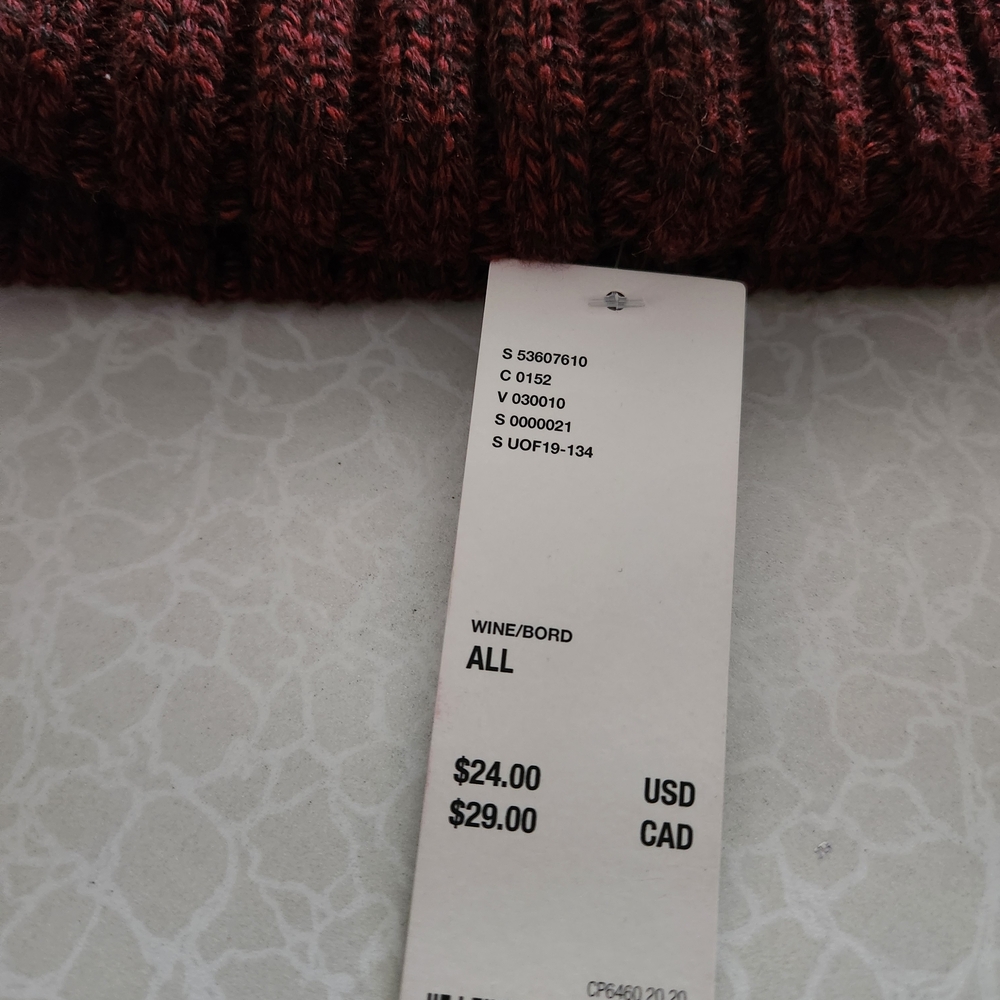 Urban Outfitters Maroon Cable Knit Beanie with Pom-Pom - Picture 3 of 4